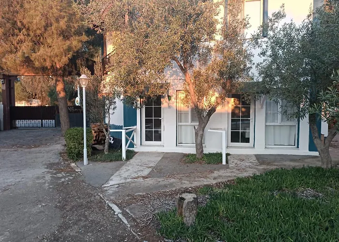 Teos Ormanci Tatil Koyu 3* Seferihisar