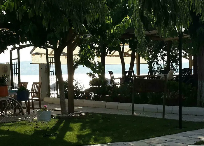 Teos Ormanci Tatil Koyu 3*