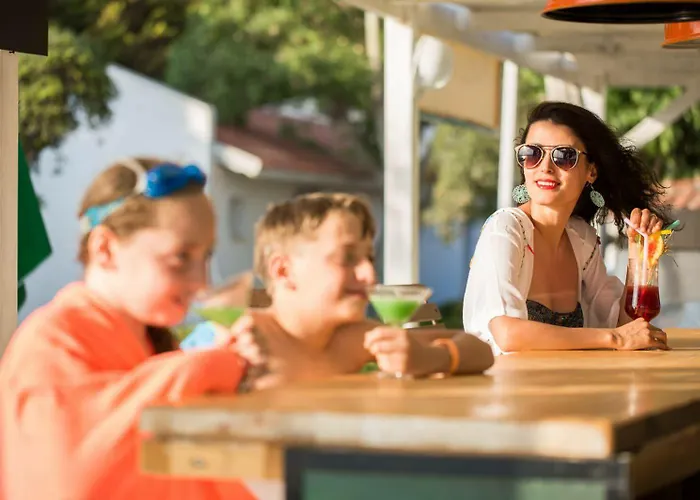 Teos Ormanci Tatil Koyu Semesteranläggning (resort) Seferihisar