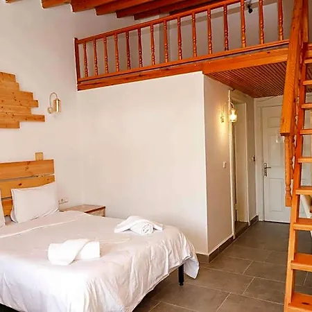 Teos Ormanci Tatil Koyu 3*