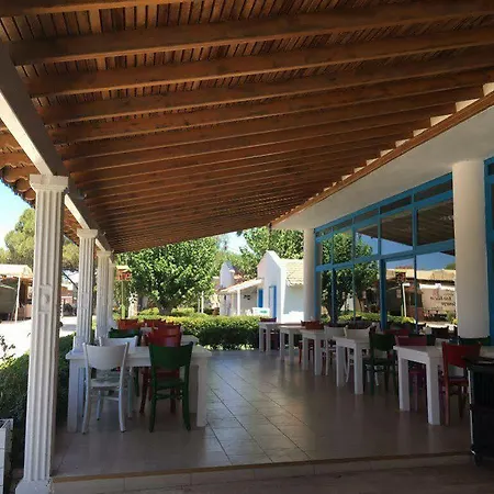Teos Ormanci Tatil Koyu 3* سفيريهيسار